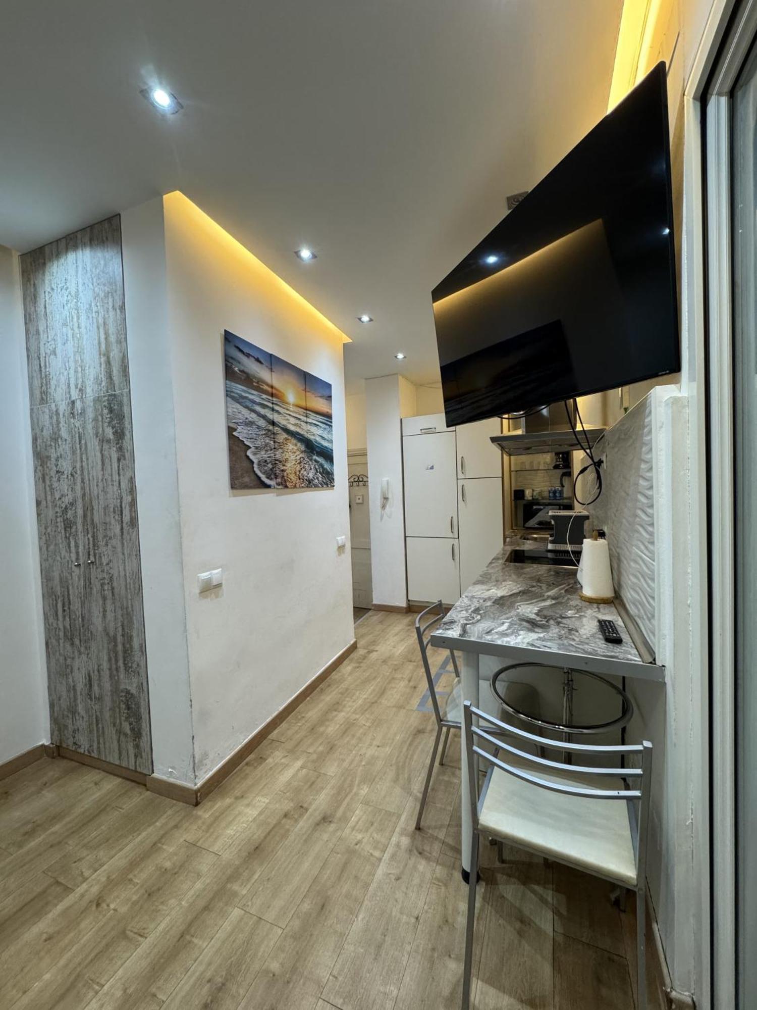 Apartamento Con Patio En Madrid Centro Bagian luar foto
